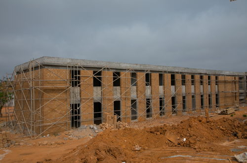 Construction en cours de quatre coles de l´Institut National de Formation Judiciaire(INFJ)  Yamoussokro